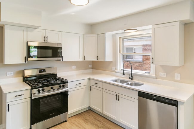 Photo - 14214 Minerva Ave