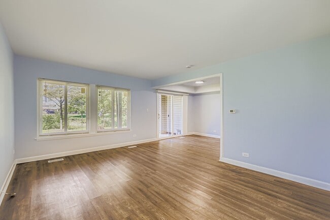 Photo - 7526 Bristol Ln