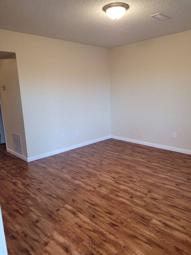 Photo - Dexter Grant Townhouses Unidad 16