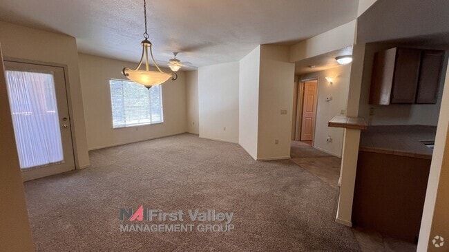 Building Photo - 2 Bedrooms, 2 Baths Rental