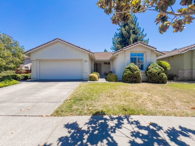 Beautiful Single Level Three Bedroom North... - Beautiful Single Level Three Bedroom North... House