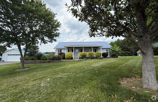 Building Photo - Hwy 24-27 Locust Rental