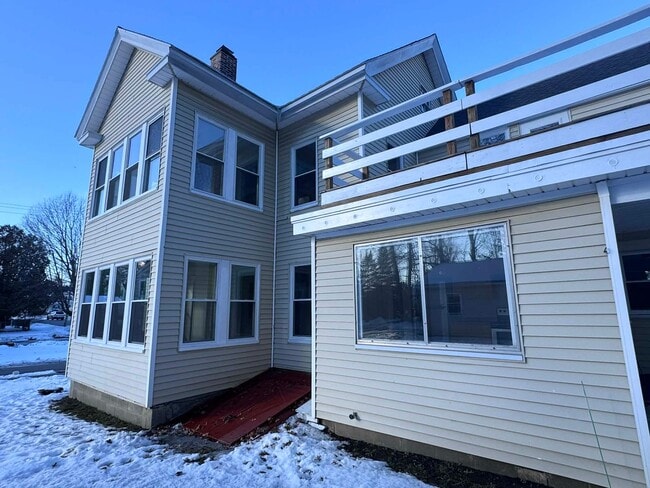 Building Photo - 39 Allen St Unit Second Floor