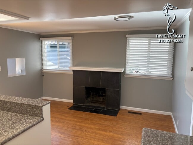 Building Photo - 1216 Manhattan Ave Unit C