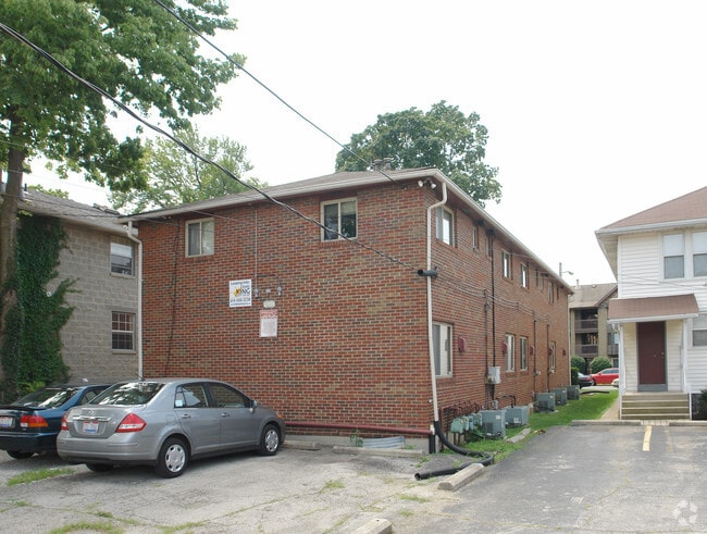 Photo - 90 W 8th Ave