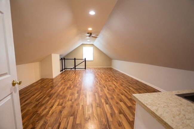 Photo - 120 N Franklin St