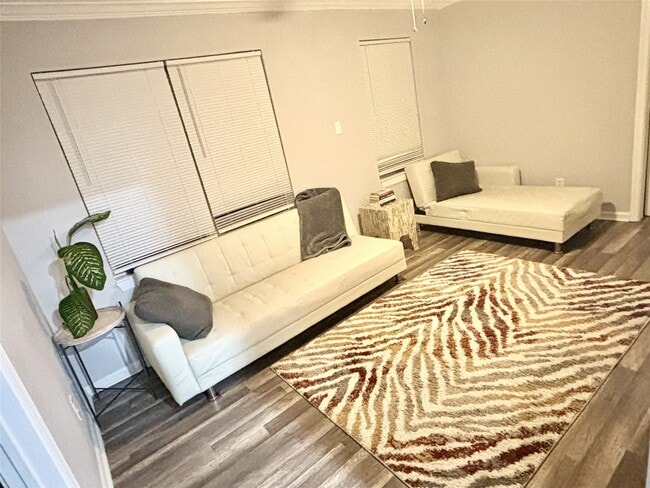 Photo - 4014 Farmer St