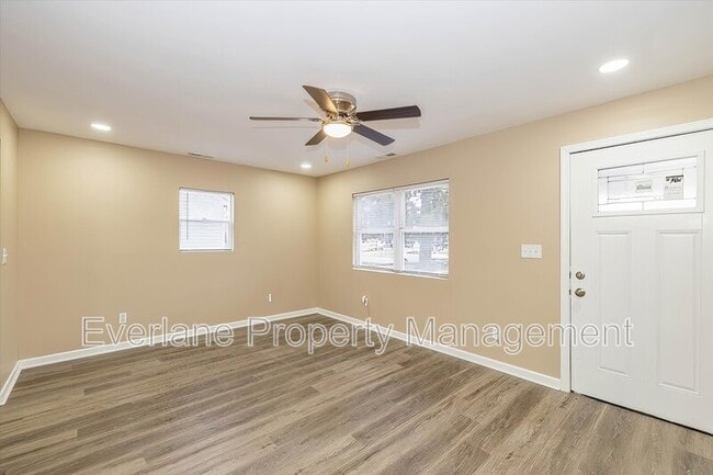 Photo - 1609 N Outer Dr