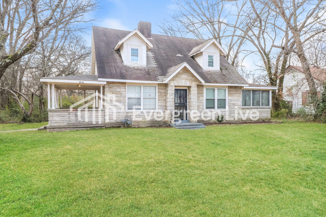 Photo - 1841 James Rd