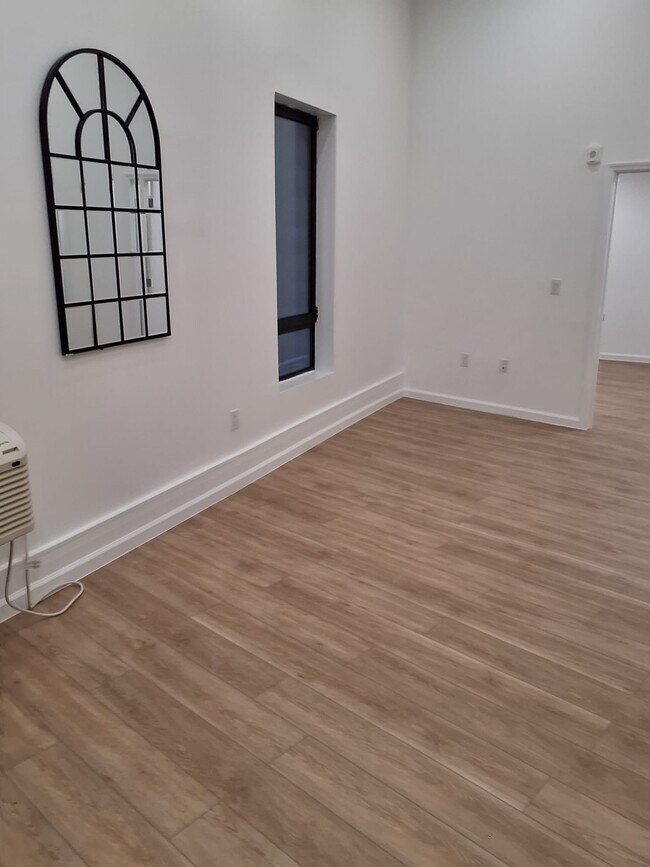 556 Market St Unidad 1C