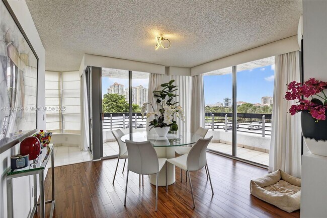 Photo - 3400 NE 192 St Unidad 505