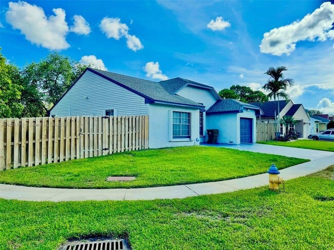 Photo - 8600 SW 15th St House