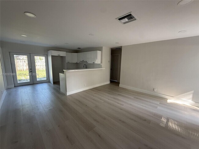 Photo - 1700 SW 69th Terrace