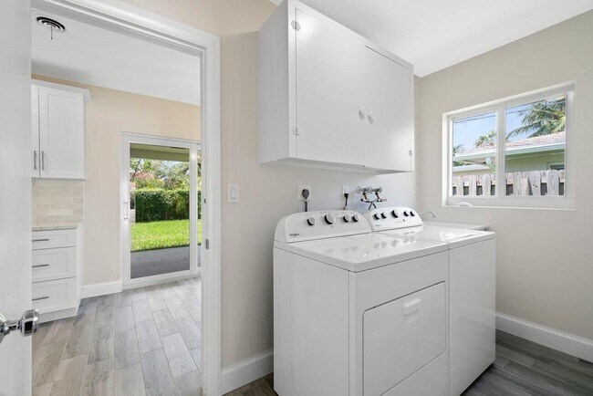 Photo - 928 SW 4th St