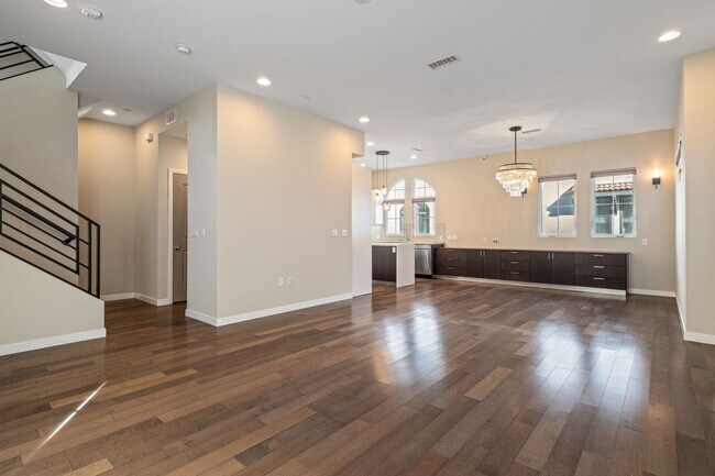 Photo - 5934 W Luna Park