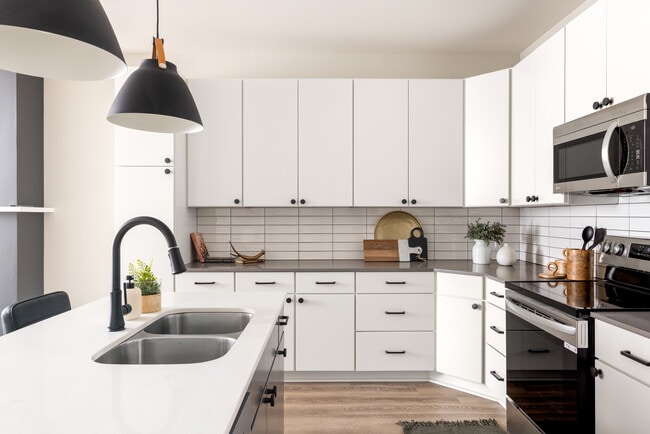 Tile Backsplash - Norheim Townhomes