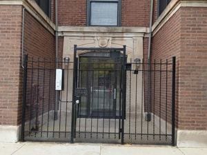 Building Photo - 6342 S Kenwood Ave