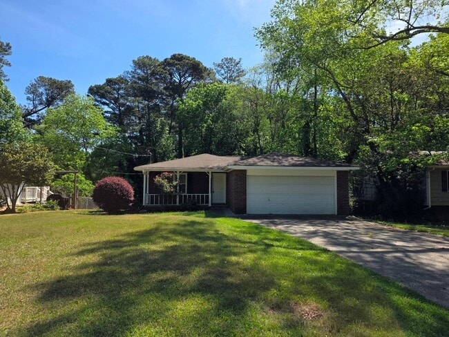Building Photo - Updated 3bed 2 bath home located in Marietta