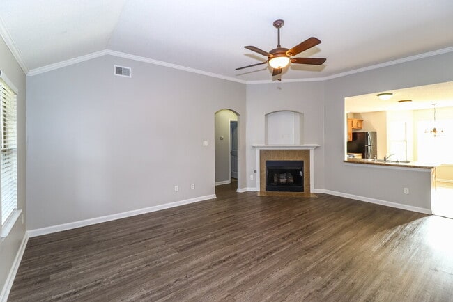 Photo - 1609 Sawmill Creek Ln