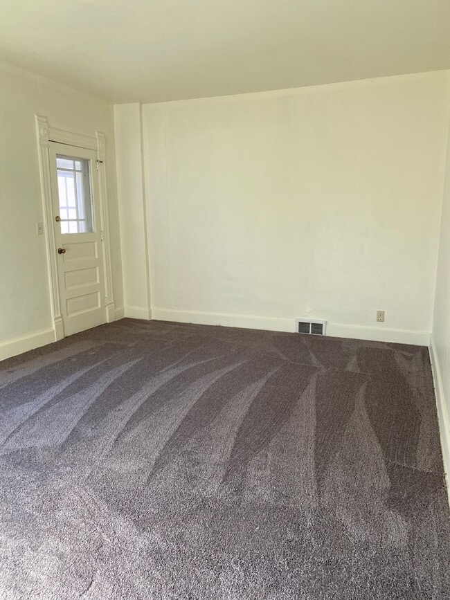 Photo - 1347 Center Ave Unidad Lower Rear