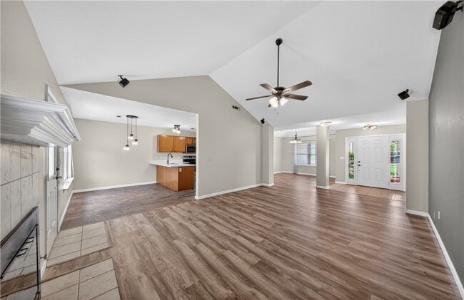 Photo - 903 Tyra Ln