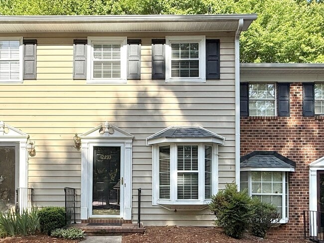 Building Photo - 2233 Stonecutter Dr
