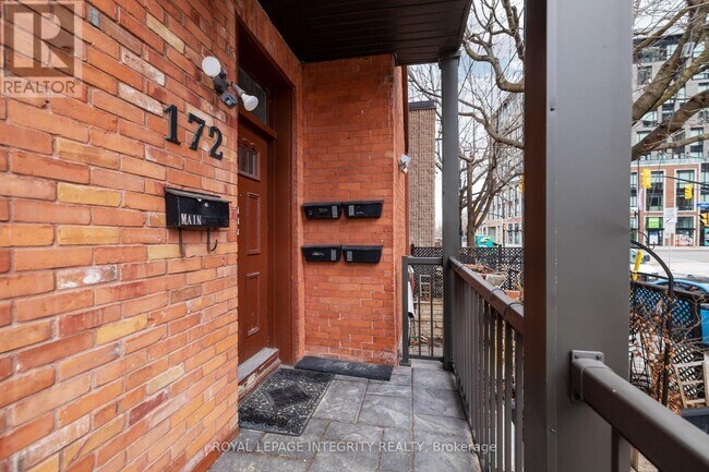 Photo - 172 Cobourg St Unit 2