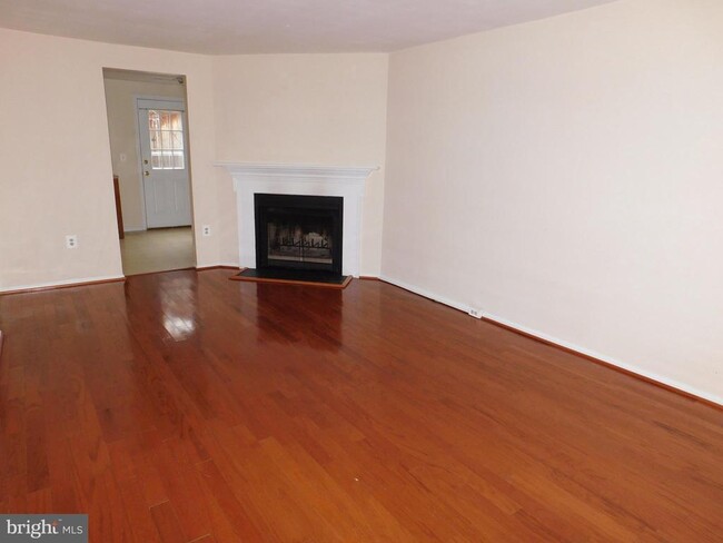 Photo - 77 Bickel Ct Townhome