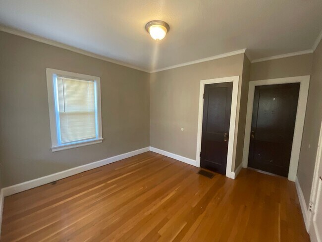 Photo - COLLEGE PRE-LEASING