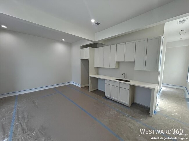 Photo - 805 W Weed St Unit #3W