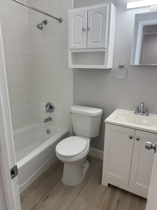 1331 Holly Heights Dr Unit 3