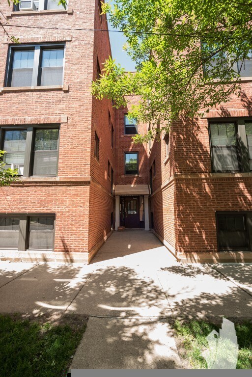 Photo - 2612 W Gunnison St Unit 2612-3R