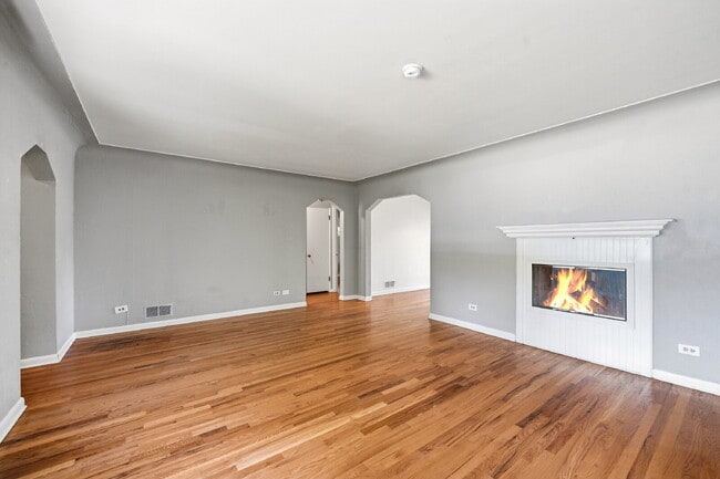 Photo - $2,400.95 with $300 off the first month's rent, 2 Beds - 1 Bath, Single Family Home in Denver wit...
