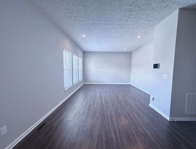 Photo - 37571 Tail Feather Dr