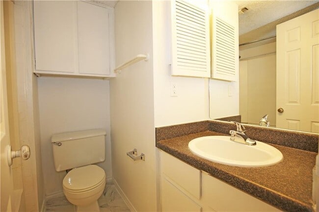 Photo - 2401 Leon St Unit 108