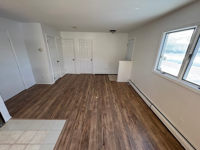 Photo - 61 Bowling Ln Unidad 1