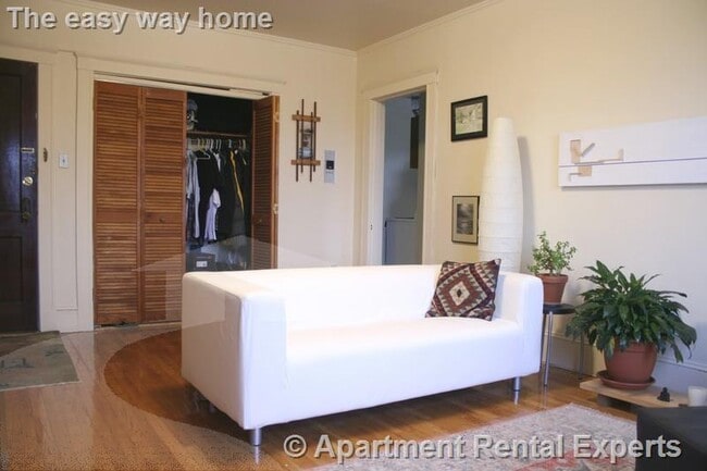 Building Photo - 155 Summer St Unit #15R