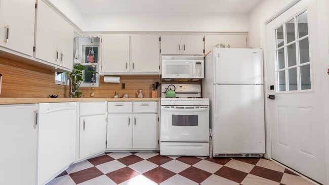 Photo - 44 Schlosser Dr