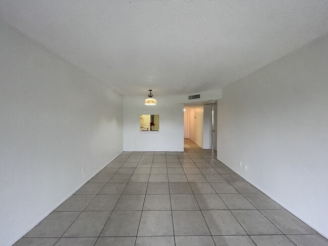Photo - 8000 S Colony Cir