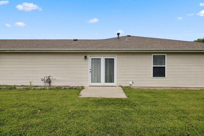 Photo - 600-602 Lamont Unit 600