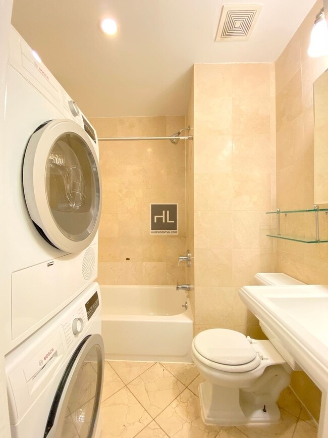 Photo - Christopher Street Unit 2