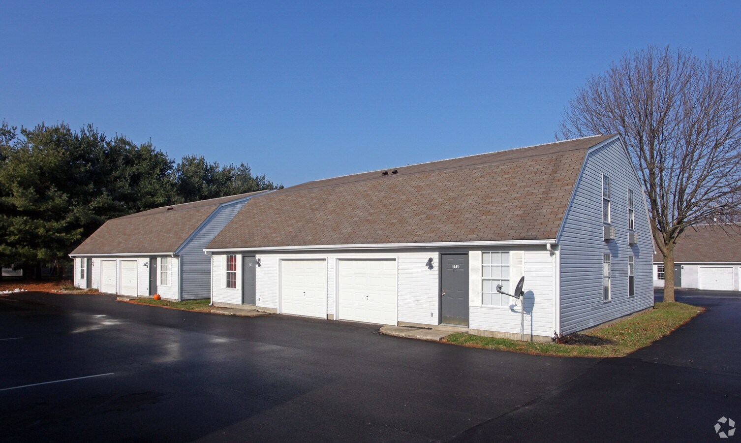 The Apartments at 582-596 Glenbrook Drive - 582-596 Glenbrook Dr