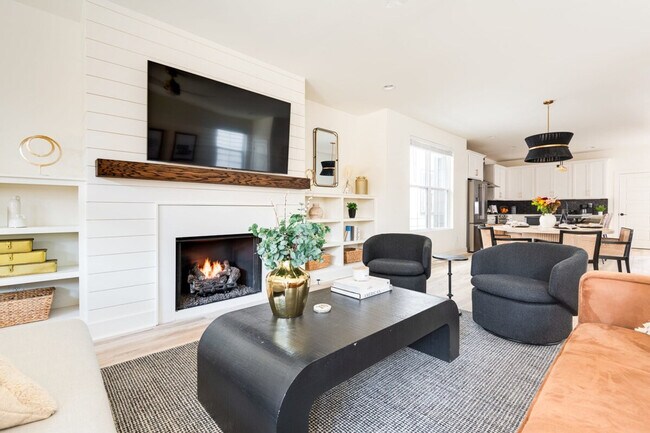 Photo - 917 31st Ave N Unit ID1043939P