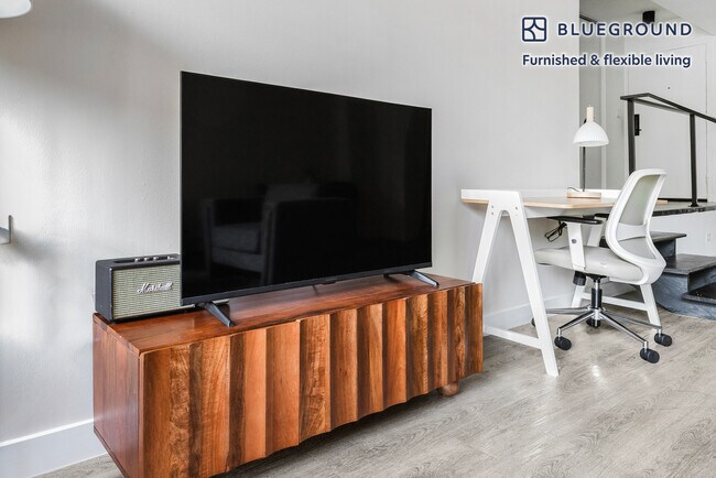 Photo - 21 E Chestnut St Unidad FL15-ID1376