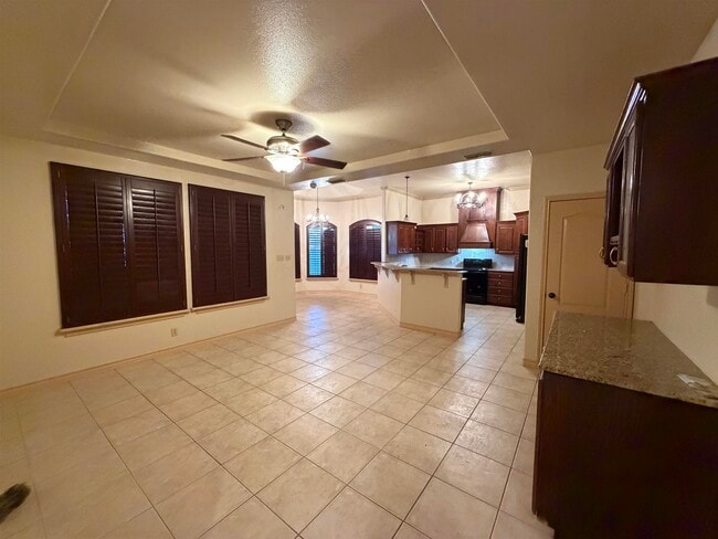 Photo - 421 Baffin Bay Dr