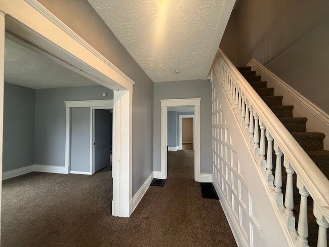 Photo - 812 Green Ave SW