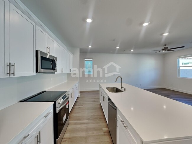 Photo - 5835 Astapor St