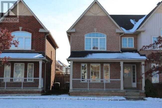 Photo - 753 Bur Oak Ave