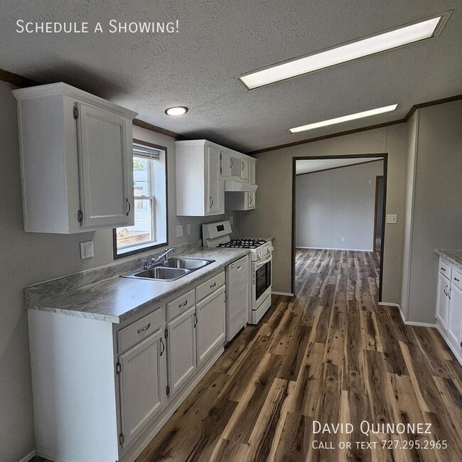 Photo - 2737 W Washington Center Rd