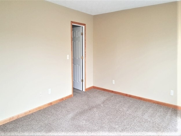 Photo - 440 Dexter Ct